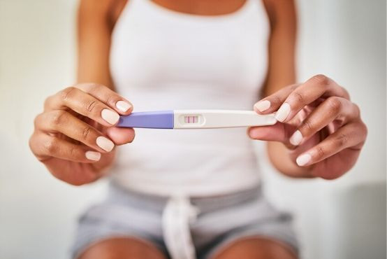 První příznaky těhotenství: Jak poznám, že jsem těhotná?